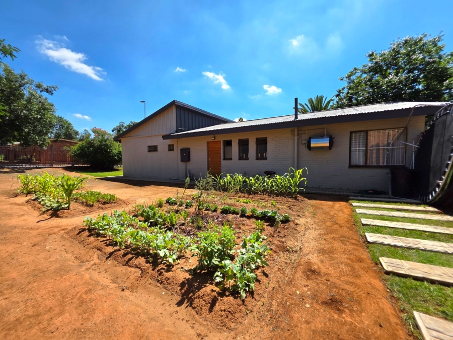 4 Bedroom Property for Sale in Generaal De Wet Free State